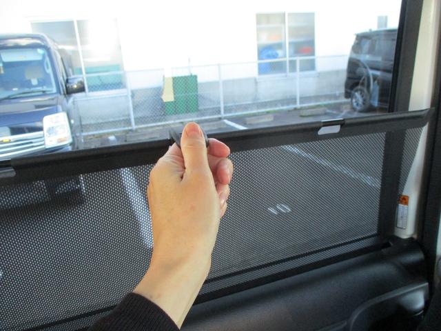 スペーシアカスタム カスタム　ＨＹＢＲＩＤ　ＸＳ　４ＷＤ　衝突被害軽減ブレーキ　ナビ　スライドドア　プッシュスタート　シートヒーター　オートエアコン　４ＷＤ　衝突被害軽減システム　アイドリングストップ　横滑り防止機能　衝突安全ボディ　盗難防止システム（19枚目）