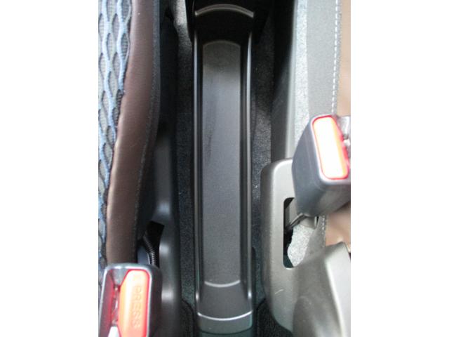 ハスラー Ｊスタイル　フルタイム４ＷＤ　ＣＶＴ　衝突被害軽減ブレーキ　ＣＤプレイヤー　オートライト　プッシュスタート　シートヒーター　オートエアコン　ＥＴＣ　４ＷＤ　衝突被害軽減システム　アイドリングストップ　横滑り防止機能　衝突安全ボディ　盗難防止システム（32枚目）