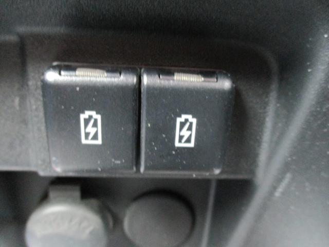 スペーシアカスタム カスタム HYBRID GS 2型 4WD CVT スライドドア プッシュスタート シートヒーター オートエアコン 衝突被害軽減システム アイドリングストップ 横滑り防止機能 衝突安全ボディ 盗難防止システム CDプレイヤー ETC(28枚目)