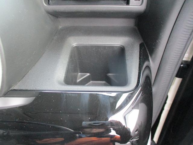 スペーシアカスタム カスタム HYBRID GS 2型 4WD CVT スライドドア プッシュスタート シートヒーター オートエアコン 衝突被害軽減システム アイドリングストップ 横滑り防止機能 衝突安全ボディ 盗難防止システム CDプレイヤー ETC(33枚目)