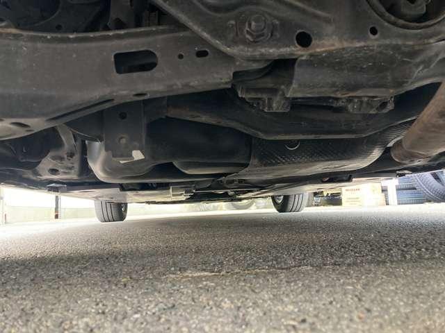 カローラ ハイブリッド　Ｇ－Ｘ　プラス　４ＷＤ　純正フルセグナビ（ＤＶＤ／Ｂｌｕｅｔｏｏｔｈ対応）バックカメラ　横滑防止　クルーズコントロール　ＬＥＤヘッドライト　社外アルミホイール　スマートキー　ワイパーデアイサー　ＵＳＢソケット（39枚目）