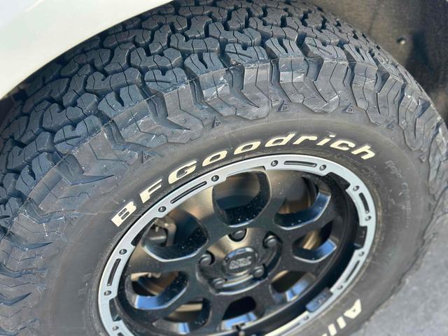 デリカＤ：５ Ｇ　パワーパッケージ　４ＷＤ　月割り自税込み　マッドクロスアルミ　ＢＦグッドリッチ　ブラックグリル　ドライブレコーダー　全周囲カメラ　ナビ　ＴＶ　オートクルーズコントロール　レーンアシスト　両側電動スライドドア（33枚目）