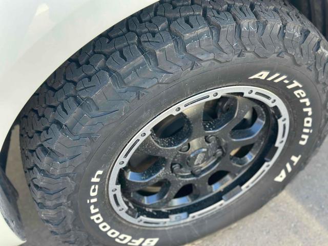 デリカＤ：５ Ｇ　パワーパッケージ　４ＷＤ　月割り自税込み　マッドクロスアルミ　ＢＦグッドリッチ　ブラックグリル　ドライブレコーダー　全周囲カメラ　ナビ　ＴＶ　オートクルーズコントロール　レーンアシスト　両側電動スライドドア（35枚目）
