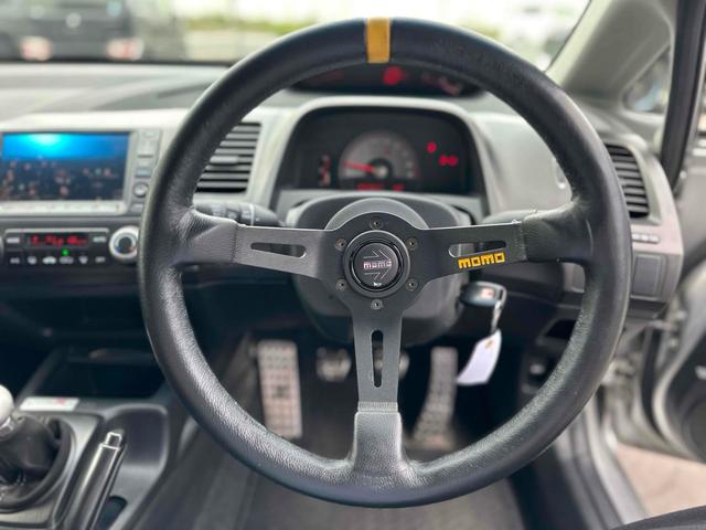 シビック タイプＲ　無限エアロ　Ｊ’ＳＥＣＵ　ＧｒｕｐｐｅＭエアクリインテーク　社外中間リアマフラー　ワークスベルクイックリリース　モモステ　スポーツ触媒　車高調　ＲＡＹＳ、ＲＥ３０　リフレッシュ塗装済み　６ＭＴ（10枚目）