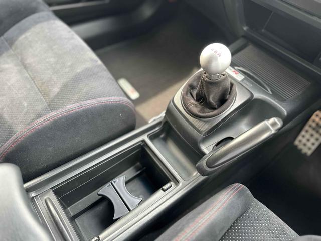 シビック タイプＲ　無限エアロ　Ｊ’ＳＥＣＵ　ＧｒｕｐｐｅＭエアクリインテーク　社外中間リアマフラー　ワークスベルクイックリリース　モモステ　スポーツ触媒　車高調　ＲＡＹＳ、ＲＥ３０　リフレッシュ塗装済み　６ＭＴ（14枚目）