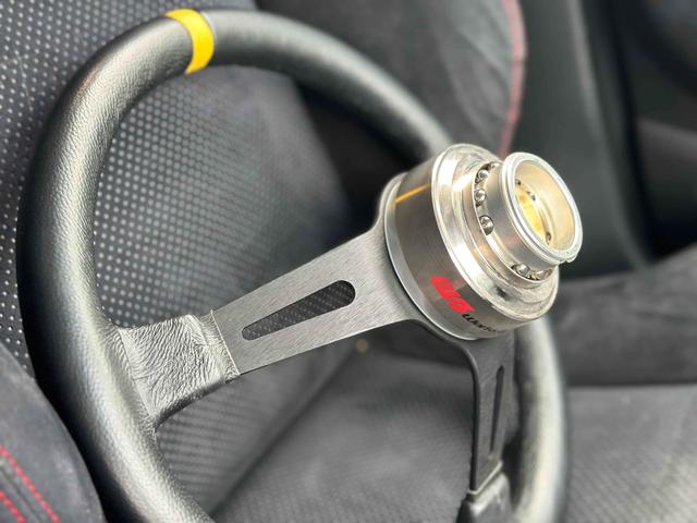 シビック タイプＲ　無限エアロ　Ｊ’ＳＥＣＵ　ＧｒｕｐｐｅＭエアクリインテーク　社外中間リアマフラー　ワークスベルクイックリリース　モモステ　スポーツ触媒　車高調　ＲＡＹＳ、ＲＥ３０　リフレッシュ塗装済み　６ＭＴ（17枚目）