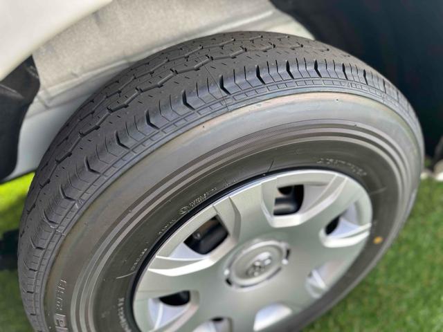ハイエースワゴン ＧＬ　登録済未使用車　近隣のお客様に販売させて頂いております　４ＷＤ　寒冷地仕様　デジタルインナーミラー　電動スライドドア　パノラミックビューモニター　ＬＥＤヘッドランプ　モデリスタインテリアパネルセット（33枚目）