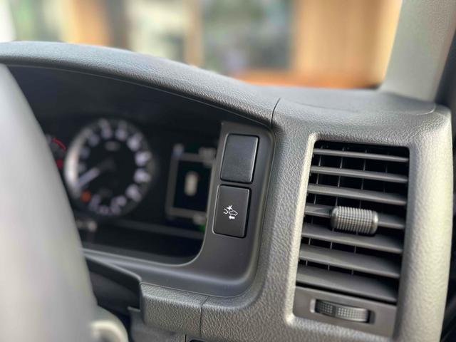 ハイエースワゴン ＧＬ　登録済未使用車　近隣のお客様に販売させて頂いております　４ＷＤ　寒冷地仕様　デジタルインナーミラー　電動スライドドア　パノラミックビューモニター　ＬＥＤヘッドランプ　モデリスタインテリアパネルセット（47枚目）