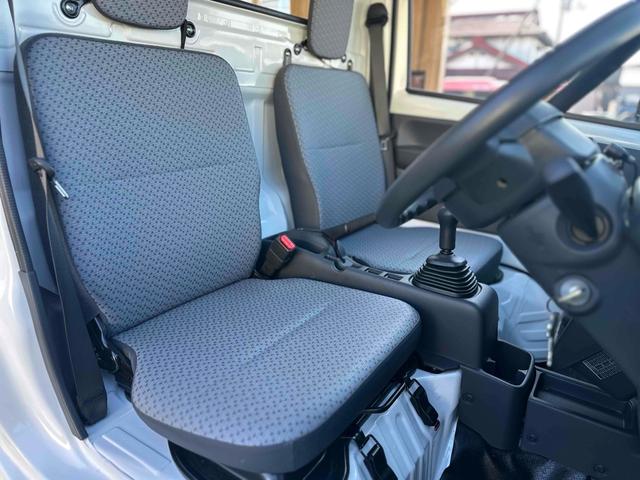 キャリイトラック ＫＣエアコン・パワステ　４ＷＤ　ミラー型ドラレコ　ディスプレイオーディオ　エアコン　パワーステアリング　ＭＴ　衝突被害軽減システム　レーンアシスト　ドライブレコーダー　オートライト　ＥＳＣ（33枚目）