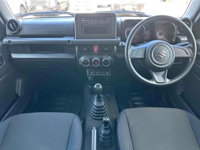 ジムニーシエラ ＪＬ　４ＷＤ　スマートキー　電動格納ミラー　シートヒーター　ＭＴ　盗難防止システム　衝突安全ボディ　ＣＤ　ＵＳＢ　フルフラット　ＡＢＳ　ＥＳＣ　エアコン　パワーステアリング　パワーウィンドウ（2枚目）