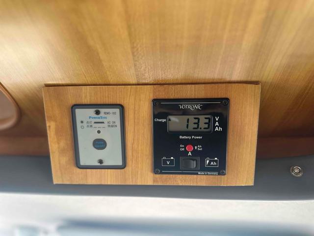 カムロード 　キャンピング仕様　自動ステップ　リアラダー　ベッド　テーブル　冷蔵庫　ベット　コンロ　室外機付き　エアコン　バックカメラ　ナビ　ＴＶ　アルミホイール　ＡＴ　Ｂｌｕｅｔｏｏｔｈ　エアコン（41枚目）