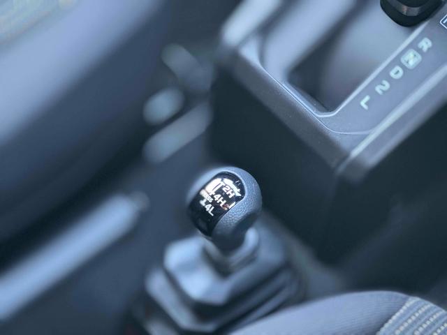 ジムニー XL 4WD TOCバンパー 2インチリフトアップ サンダーテール ショウワガレージキャリア BRAT製アルミホイール YOKOHAMA GEOLANDER ナビ TV スマートキー 電動格納ミラー(13枚目)