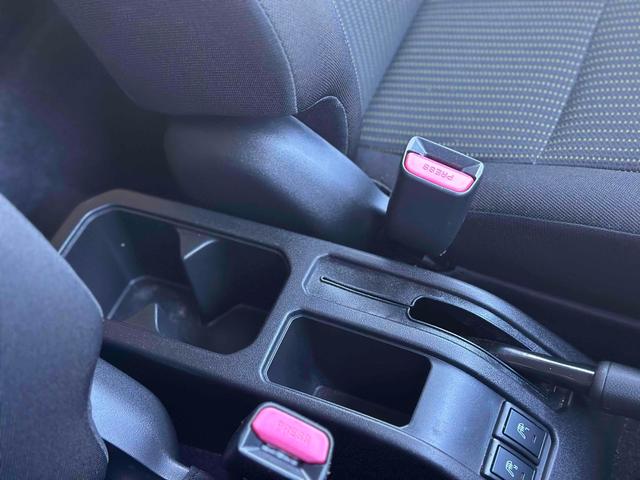 ジムニー XL 4WD TOCバンパー 2インチリフトアップ サンダーテール ショウワガレージキャリア BRAT製アルミホイール YOKOHAMA GEOLANDER ナビ TV スマートキー 電動格納ミラー(31枚目)