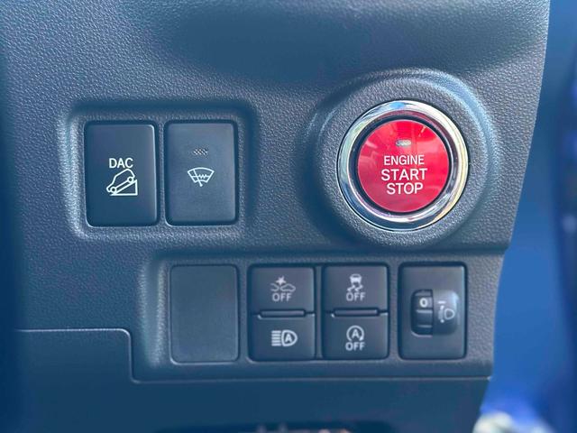 �L�[���g�т��Ă��邾���ŁA�G���W���̎n�����\�ȑ����ł��B�v�b�V���X�^�[�g�ł��̂ŃG���W���̎n�����{�^�������������ł�