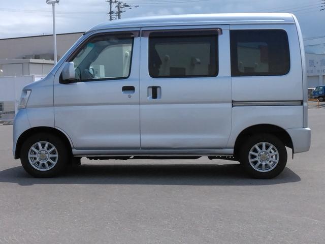 ピクシスバン クルーズ　４ＷＤ　ＭＴ　両側スライドドア　キーレスエントリー　電動格納ミラー　アルミホイール　エアコン　パワーウィンドウ　運転席エアバッグ　助手席エアバッグ　ＣＤ（16枚目）