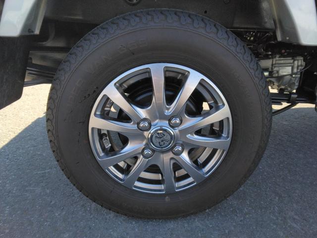 キャリイトラック ＫＣパワステ農繁仕様　４ＷＤ　軽トラック　ＭＴ　オートライト　アルミホイール　ＥＳＣ　エアコン　運転席エアバッグ　助手席エアバッグ（23枚目）