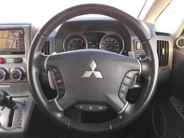 自ら操るハンドル！ドライバーの生命線です。お客様の目で実際にご確認ください。