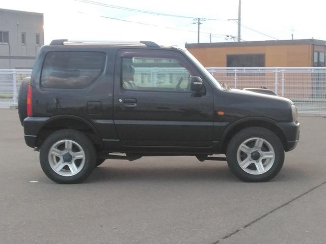 ジムニー ワイルドウインド　４ＷＤ　キーレスエントリー　電動格納ミラー　シートヒーター　ＡＴ　ＡＢＳ　ＣＤ　ルーフレール　アルミホイール　衝突安全ボディ　エアコン（17枚目）