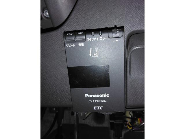 ステップワゴン Ｇ　Ｅセレクション　４ＷＤ　ＥＴＣ　ナビ　ＴＶ　両側電動スライドドア　スマートキー　アイドリングストップ　電動格納ミラー　後席モニター　３列シート　ＣＶＴ　ＣＤ　ＤＶＤ再生　ＵＳＢ　Ｂｌｕｅｔｏｏｔｈ　盗難防止システム（4枚目）