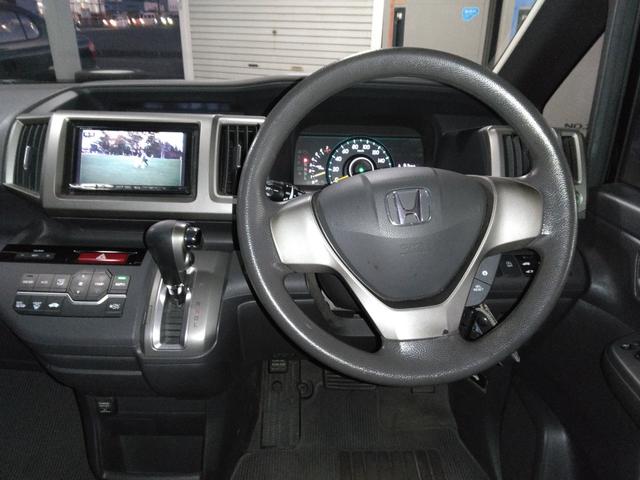 ステップワゴン Ｇ　Ｅセレクション　４ＷＤ　ＥＴＣ　ナビ　ＴＶ　両側電動スライドドア　スマートキー　アイドリングストップ　電動格納ミラー　後席モニター　３列シート　ＣＶＴ　ＣＤ　ＤＶＤ再生　ＵＳＢ　Ｂｌｕｅｔｏｏｔｈ　盗難防止システム（6枚目）