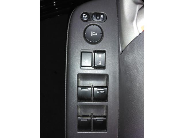 ステップワゴン Ｇ　Ｅセレクション　４ＷＤ　ＥＴＣ　ナビ　ＴＶ　両側電動スライドドア　スマートキー　アイドリングストップ　電動格納ミラー　後席モニター　３列シート　ＣＶＴ　ＣＤ　ＤＶＤ再生　ＵＳＢ　Ｂｌｕｅｔｏｏｔｈ　盗難防止システム（16枚目）