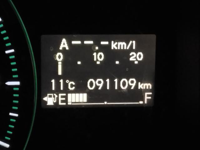 ステップワゴン Ｇ　Ｅセレクション　４ＷＤ　ＥＴＣ　ナビ　ＴＶ　両側電動スライドドア　スマートキー　アイドリングストップ　電動格納ミラー　後席モニター　３列シート　ＣＶＴ　ＣＤ　ＤＶＤ再生　ＵＳＢ　Ｂｌｕｅｔｏｏｔｈ　盗難防止システム（24枚目）