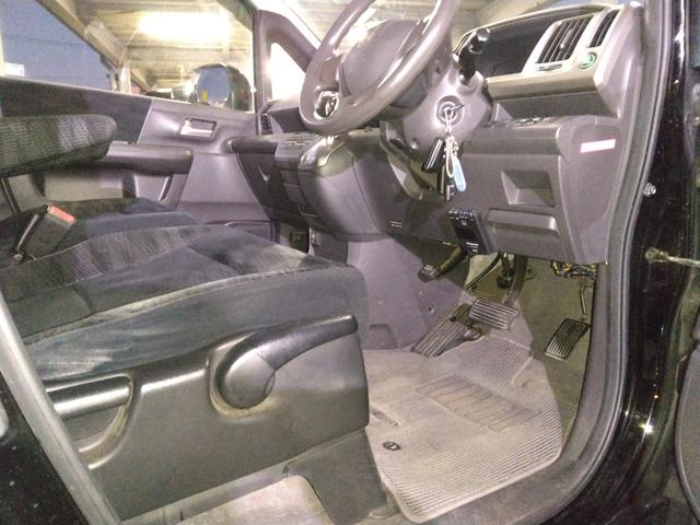 ステップワゴン Ｇ　Ｅセレクション　４ＷＤ　ＥＴＣ　ナビ　ＴＶ　両側電動スライドドア　スマートキー　アイドリングストップ　電動格納ミラー　後席モニター　３列シート　ＣＶＴ　ＣＤ　ＤＶＤ再生　ＵＳＢ　Ｂｌｕｅｔｏｏｔｈ　盗難防止システム（43枚目）