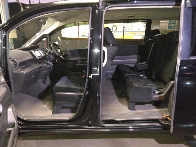 ステップワゴン Ｇ　Ｅセレクション　４ＷＤ　ＥＴＣ　ナビ　ＴＶ　両側電動スライドドア　スマートキー　アイドリングストップ　電動格納ミラー　後席モニター　３列シート　ＣＶＴ　ＣＤ　ＤＶＤ再生　ＵＳＢ　Ｂｌｕｅｔｏｏｔｈ　盗難防止システム（49枚目）