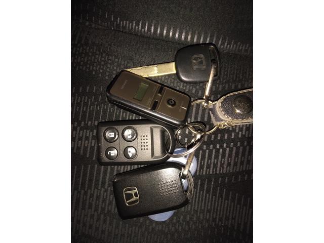 ステップワゴン Ｇ　Ｅセレクション　４ＷＤ　ＥＴＣ　ナビ　ＴＶ　両側電動スライドドア　スマートキー　アイドリングストップ　電動格納ミラー　後席モニター　３列シート　ＣＶＴ　ＣＤ　ＤＶＤ再生　ＵＳＢ　Ｂｌｕｅｔｏｏｔｈ　盗難防止システム（54枚目）