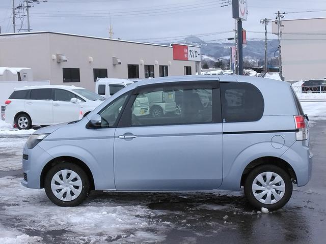 スペイド F 4WD ETC バックカメラ ナビ TV 電動スライドドア オートライト スマートキー 電動格納ミラー ウォークスルー CVT Bluetooth 衝突安全ボディ ABS エアコン パワーステアリング(24枚目)