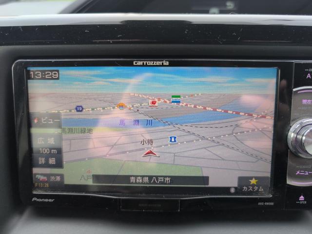 ノア Ｓｉ　ダブルバイビー　４ＷＤ　ＥＴＣ　バックカメラ　ナビ　ＴＶ　オートクルーズコントロール　レーンアシスト　衝突被害軽減システム　両側電動スライドドア　オートマチックハイビーム　ＬＥＤヘッドランプ　スマートキー（3枚目）