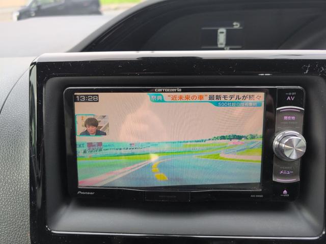 ノア Ｓｉ　ダブルバイビー　４ＷＤ　ＥＴＣ　バックカメラ　ナビ　ＴＶ　オートクルーズコントロール　レーンアシスト　衝突被害軽減システム　両側電動スライドドア　オートマチックハイビーム　ＬＥＤヘッドランプ　スマートキー（5枚目）