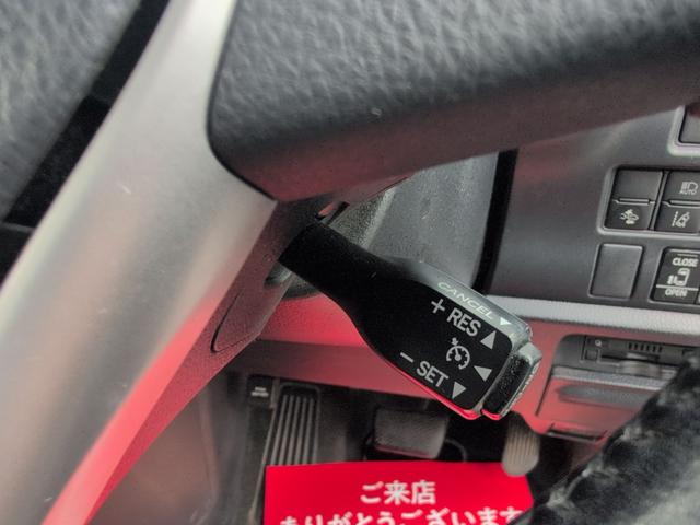 ノア Ｓｉ　ダブルバイビー　４ＷＤ　ＥＴＣ　バックカメラ　ナビ　ＴＶ　オートクルーズコントロール　レーンアシスト　衝突被害軽減システム　両側電動スライドドア　オートマチックハイビーム　ＬＥＤヘッドランプ　スマートキー（9枚目）