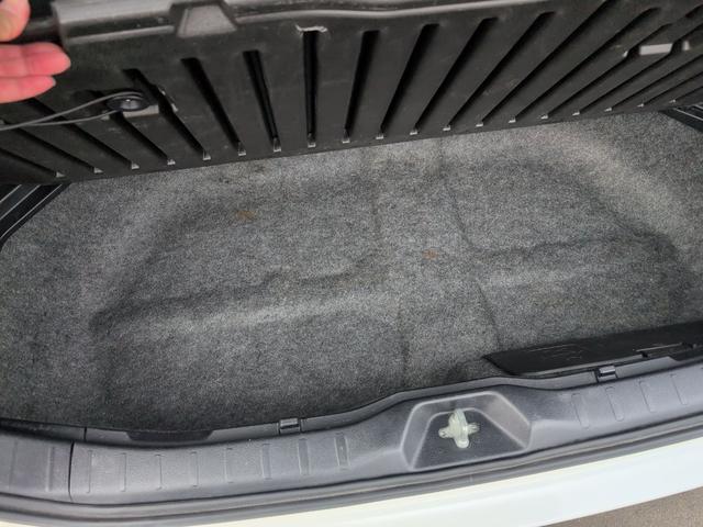 ノア Ｓｉ　ダブルバイビー　４ＷＤ　ＥＴＣ　バックカメラ　ナビ　ＴＶ　オートクルーズコントロール　レーンアシスト　衝突被害軽減システム　両側電動スライドドア　オートマチックハイビーム　ＬＥＤヘッドランプ　スマートキー（30枚目）