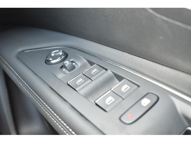３００８ ＧＴハイブリッド４　弊社試乗車　ＥＴＣ　パノラミックサンルーフ　ＬＥＤヘッドライト　オートマチックハイビーム　電動リアゲート　シートヒーター　パワーシート　レーンキープアシスト　パーキングアシスト（15枚目）