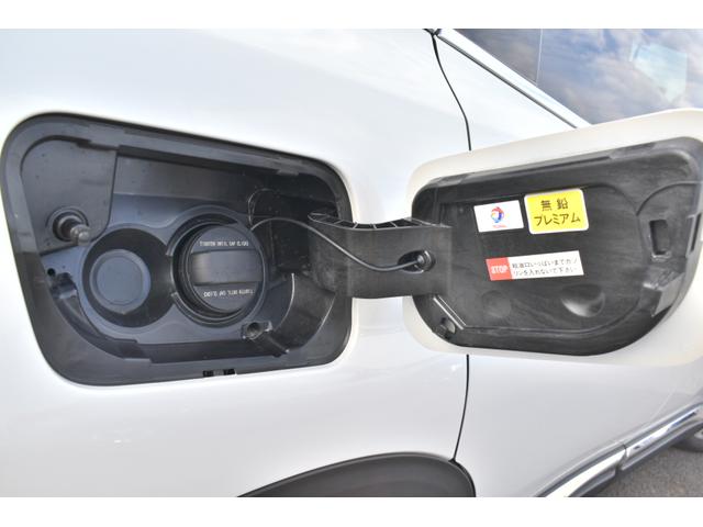 ３００８ ＧＴハイブリッド４　弊社試乗車　ＥＴＣ　パノラミックサンルーフ　ＬＥＤヘッドライト　オートマチックハイビーム　電動リアゲート　シートヒーター　パワーシート　レーンキープアシスト　パーキングアシスト（27枚目）