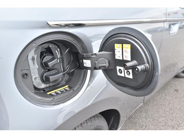 ５００ｅ オープン　弊社試乗車　ＥＴＣ２．０　純正ナビ　ワイヤレススマートフォンチャージャー　シートヒーター　ＬＥＤヘッドライト　オートマチックハイビーム　盗難防止システム　レーンキープアシスト（28枚目）