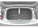 ５００ｅ オープン　弊社試乗車　ＥＴＣ２．０　純正ナビ　ワイヤレススマートフォンチャージャー　シートヒーター　ＬＥＤヘッドライト　オートマチックハイビーム　盗難防止システム　レーンキープアシスト（6枚目）