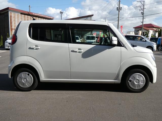 ＭＲワゴン Ｘ　４ＷＤ　軽自動車　純正ＣＤオーディオ　ＵＳＢ　バックカメラ　スマートキー　プッシュスタート　運転席シートヒーター　電動格納ミラー　ミラーヒーターミラーウインカー（7枚目）