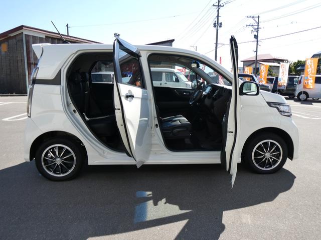 Ｎ－ＷＧＮカスタム Ｇ・ターボパッケージ　４ＷＤ　軽自動車　衝突被害軽減ブレーキ　フルエアロ　純正ＳＤナビ　ＤＶＤ／ＣＤ　フルセグＴＶ　Ｂｌｕｅｔｏｏｔｈ　バックカメラ　スマートキー　ＥＴＣ　クルーズコントロール　ＨＩＤ　フォグランプ　横滑り防止装置（8枚目）