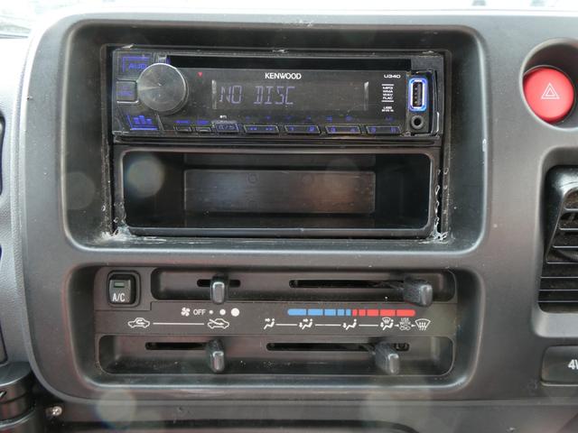 ハイゼットトラック エアコン・パワステスペシャルＶＳ　４ＷＤ　軽トラック　社外ＣＤ／ラジオ　エアコン　パワーステアリング　切替式４ＷＤ　４枚リーフ　作業灯　５速マニュアル（7枚目）