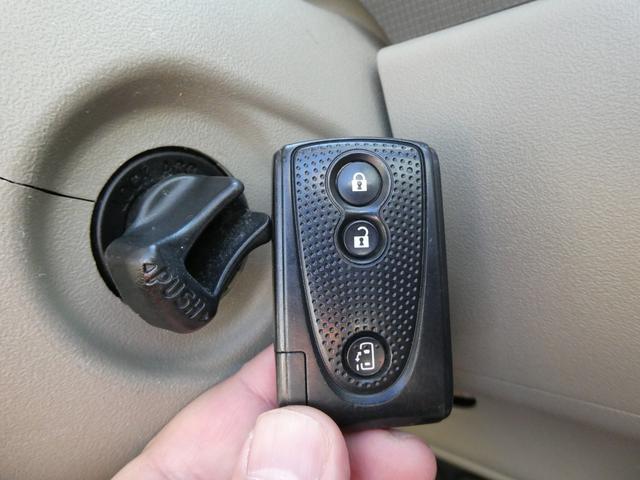 タント Ｘリミテッド　４ＷＤ　軽自動車　左側パワースライドドア　純正メモリナビ　ＣＤ　ワンセグＴＶ　バックカメラ　キーフリー　ＥＴＣ　電動格納ミラー　ミラーヒーター　アイドリングストップ（11枚目）