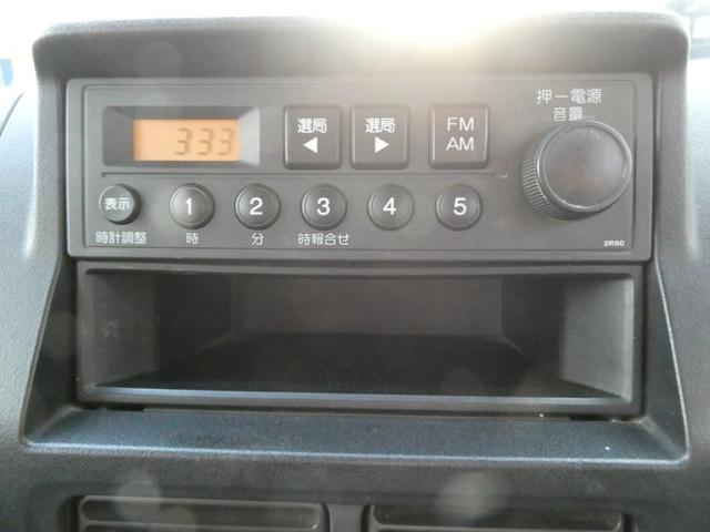 アクティトラック ＳＤＸ　４ＷＤ　軽トラック　純正ラジオ　作業灯　パワステ　エアバッグ　５速マニュアル（8枚目）