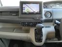 すっきりとまとまった使いやすいエアコンパネルデザインです♪オートエアコン機能がついていますので温度を設定しておけば室内は快適そのもの!