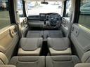 前席のシートバックを倒せば、フルフラットモードの完成です!体を横たえて眠れるので、車中泊にぴったりな機能ですね♪
