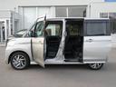 両面スライドドアとなっております!狭い場所に駐車した時に安心して横にスライドして乗り降りできますよ!