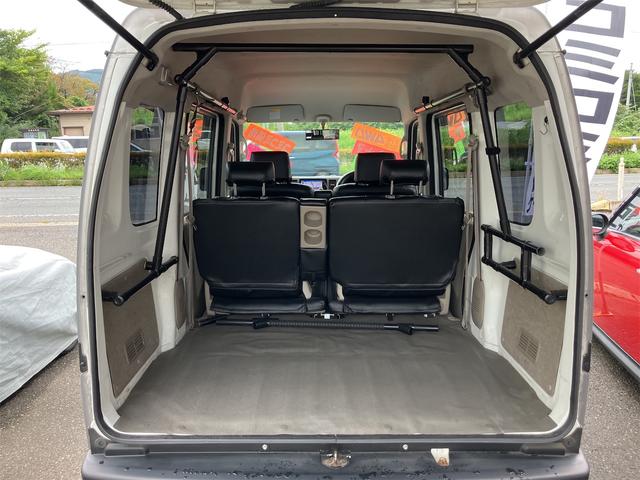 エブリイ ジョインターボ　車検２年付４ＷＤ　両側スライドドア　ナビ　ＴＶ　キーレスエントリー　電動格納ミラー　ターボ　ＡＴ　盗難防止システム　Ｂｌｕｅｔｏｏｔｈ　リフトアップ　カスタム　ペイント　Ｆランプ　Ｒヒーター付き（7枚目）