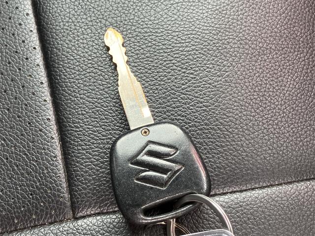 エブリイ ジョインターボ　車検２年付４ＷＤ　両側スライドドア　ナビ　ＴＶ　キーレスエントリー　電動格納ミラー　ターボ　ＡＴ　盗難防止システム　Ｂｌｕｅｔｏｏｔｈ　リフトアップ　カスタム　ペイント　Ｆランプ　Ｒヒーター付き（40枚目）