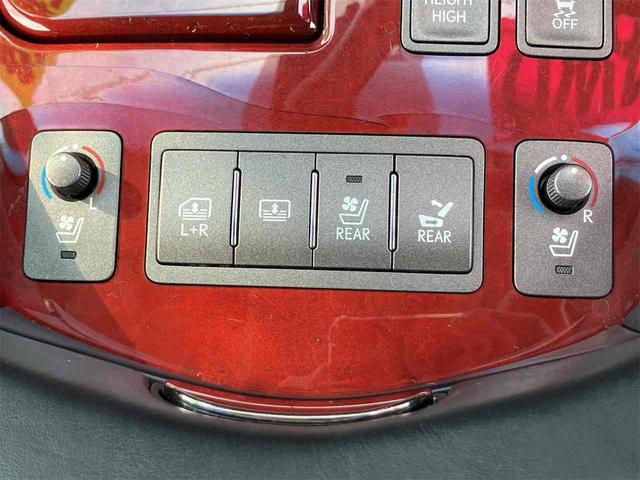 ＬＳ ＬＳ６００ｈＬ　車検２年付　４ＷＤ　ＥＴＣ　クリアランスソナー　オートクルーズコントロール　衝突被害軽減システム　バックカメラ　ナビ　アルミホイール　オートライト　ＬＥＤヘッドランプ　サンルーフ　シートエアコン（9枚目）
