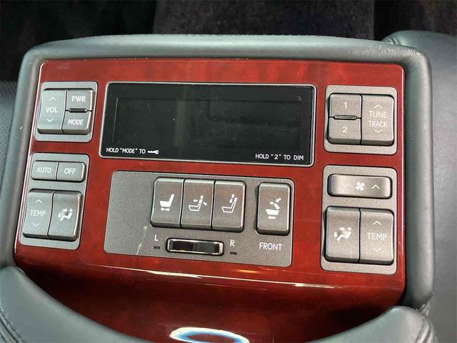 ＬＳ ＬＳ６００ｈＬ　車検２年付　４ＷＤ　ＥＴＣ　クリアランスソナー　オートクルーズコントロール　衝突被害軽減システム　バックカメラ　ナビ　アルミホイール　オートライト　ＬＥＤヘッドランプ　サンルーフ　シートエアコン（11枚目）